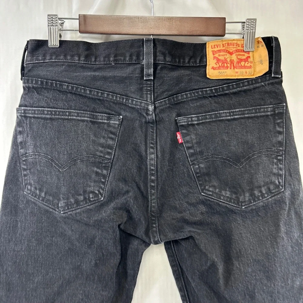 Levi's 501 Original Jeans Mens 32x32 Black Button Fly Straight Leg Denim